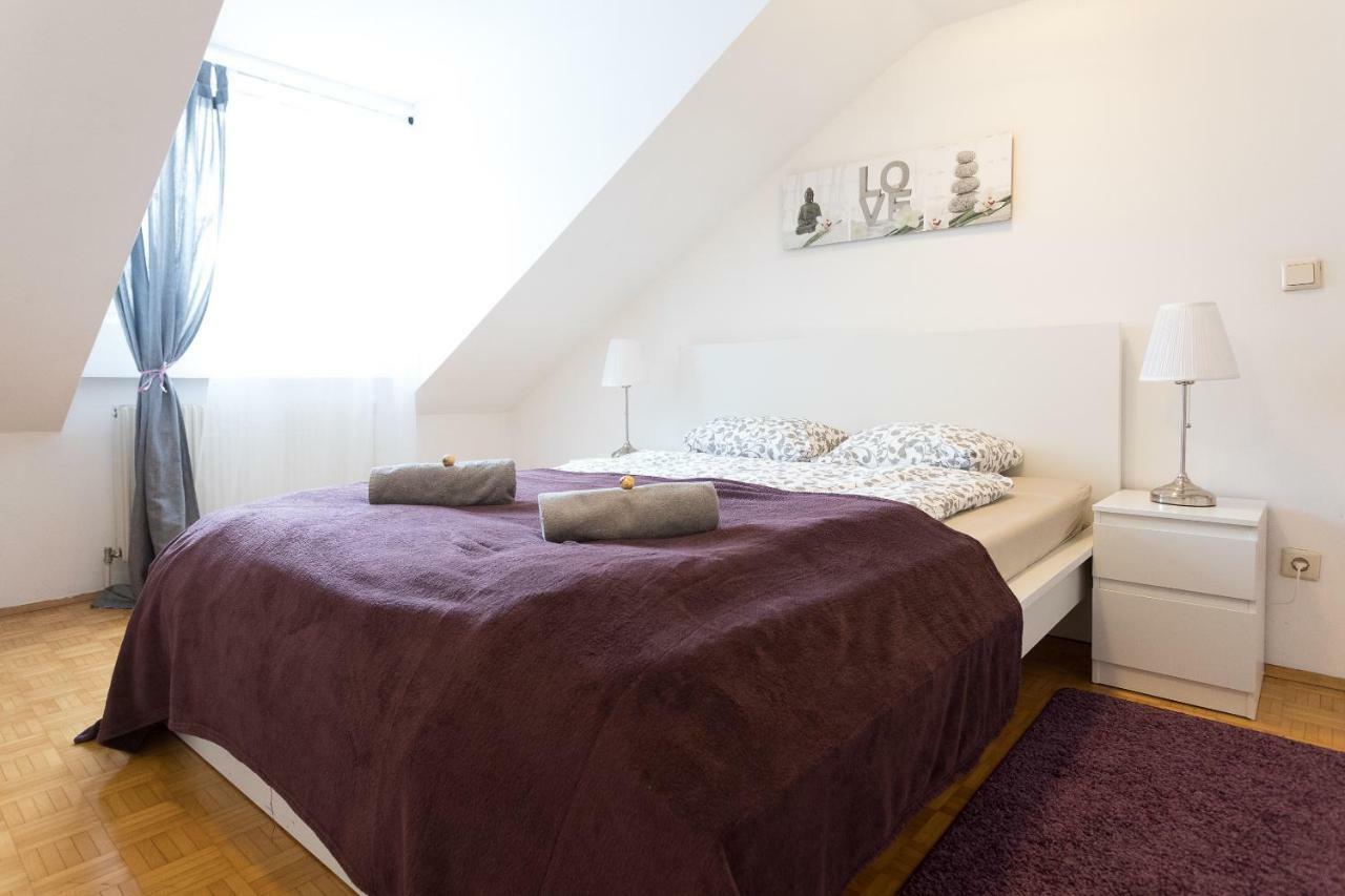 Lovely Two Level Apartment For Families Wina Bagian luar foto
