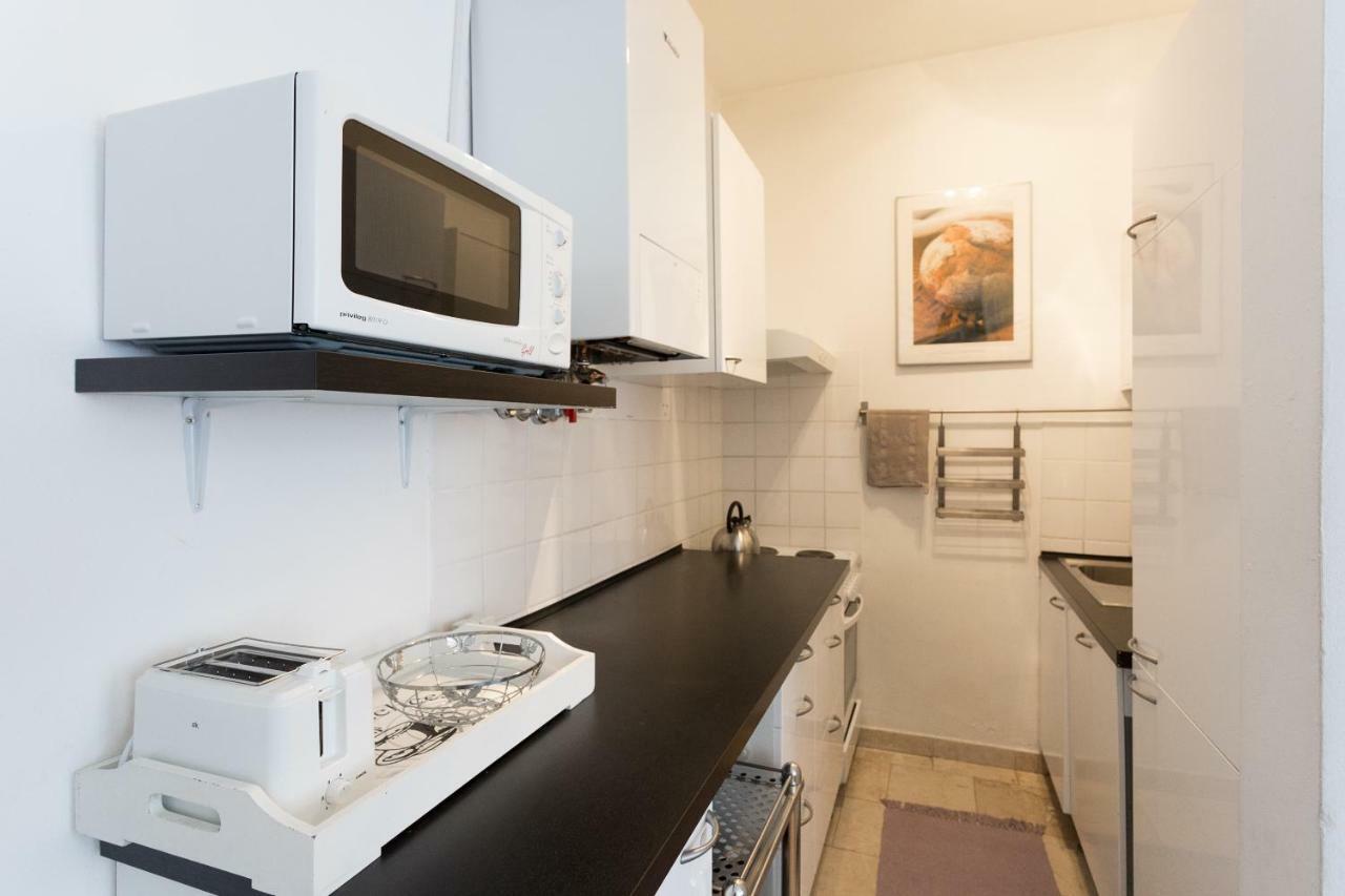 Lovely Two Level Apartment For Families Wina Bagian luar foto
