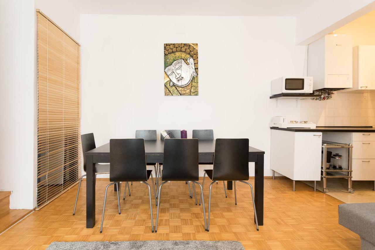 Lovely Two Level Apartment For Families Wina Bagian luar foto