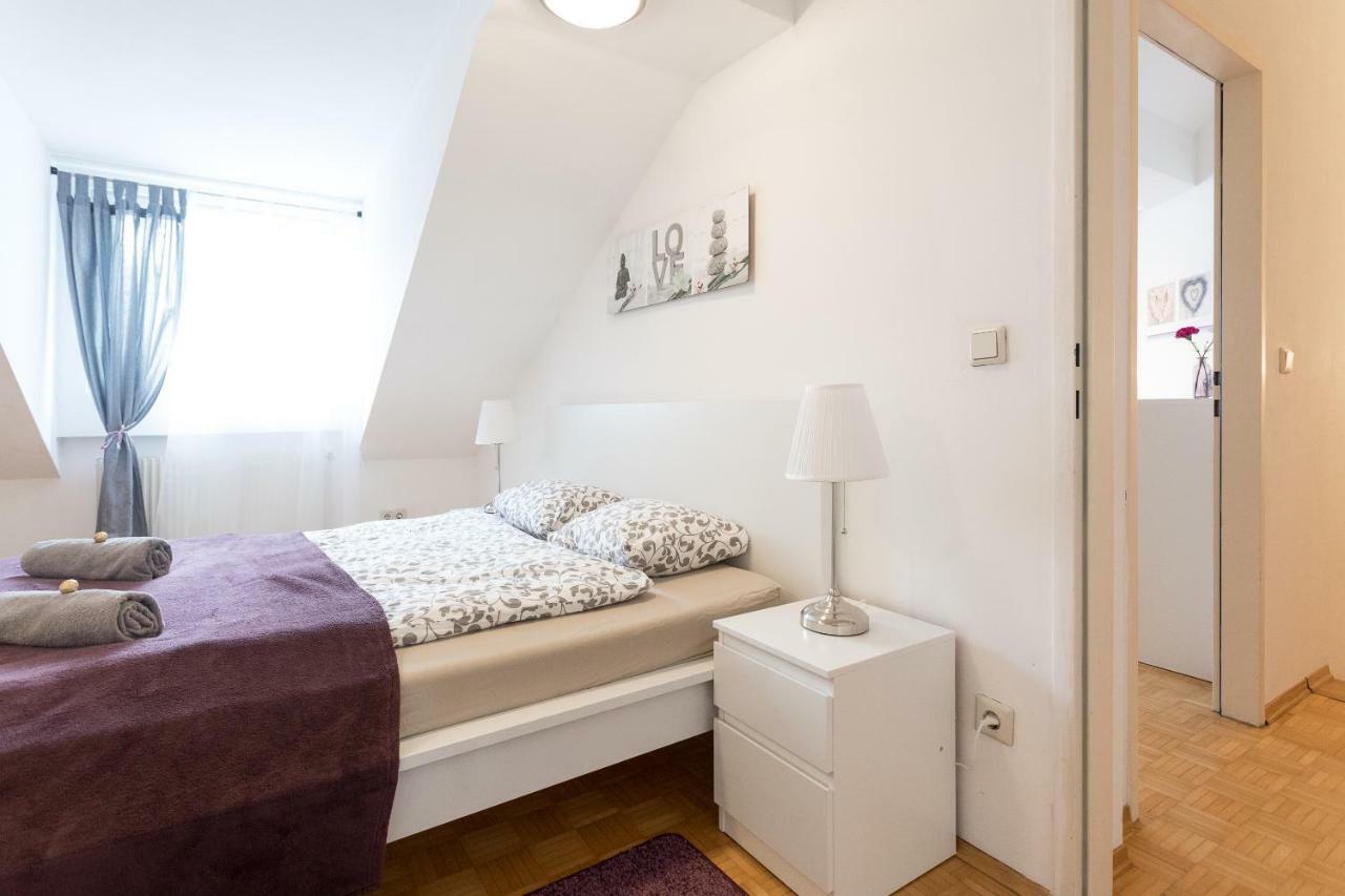 Lovely Two Level Apartment For Families Wina Bagian luar foto