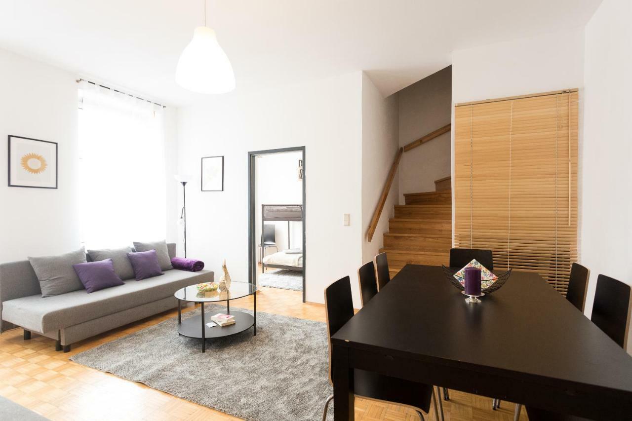 Lovely Two Level Apartment For Families Wina Bagian luar foto